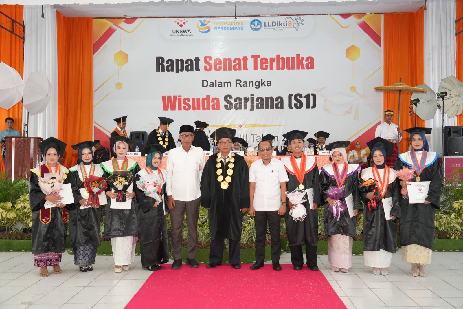 Asisten I Setda Kota Bima Hadiri Wisuda Sarjana Angkatan III UNSWA 2026