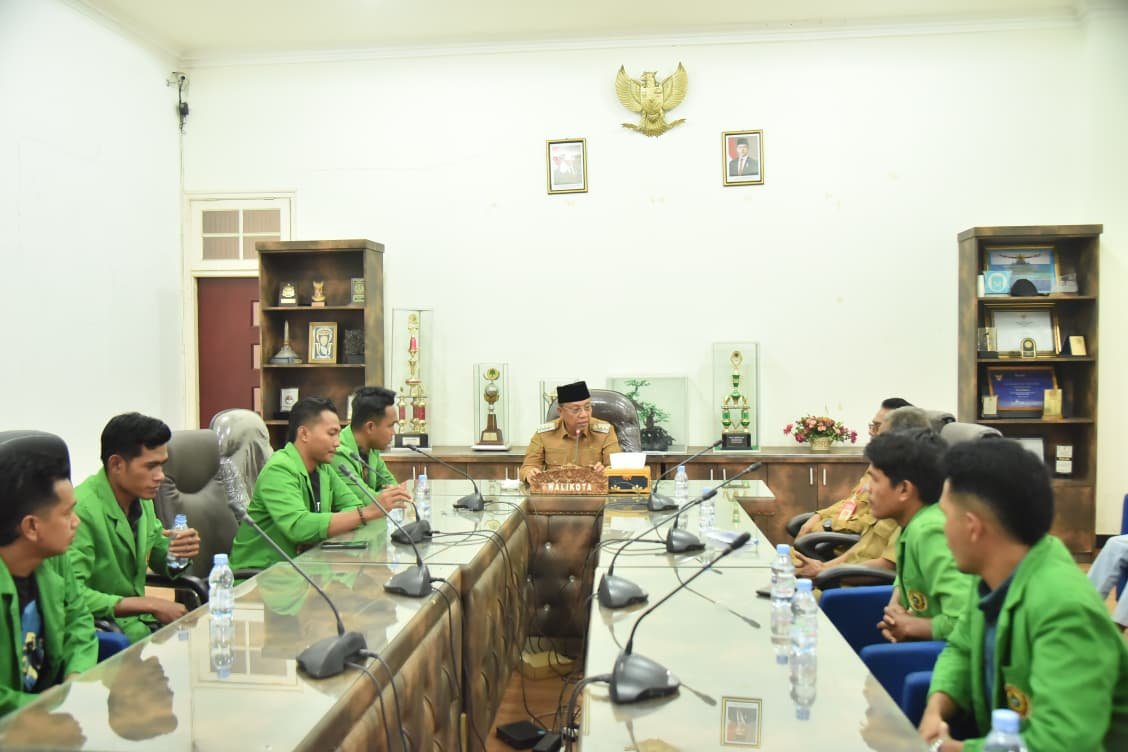 Wali Kota Bima Terima Audiensi BEM UMB, Bahas Penertiban Hiburan Malam dan Beasiswa