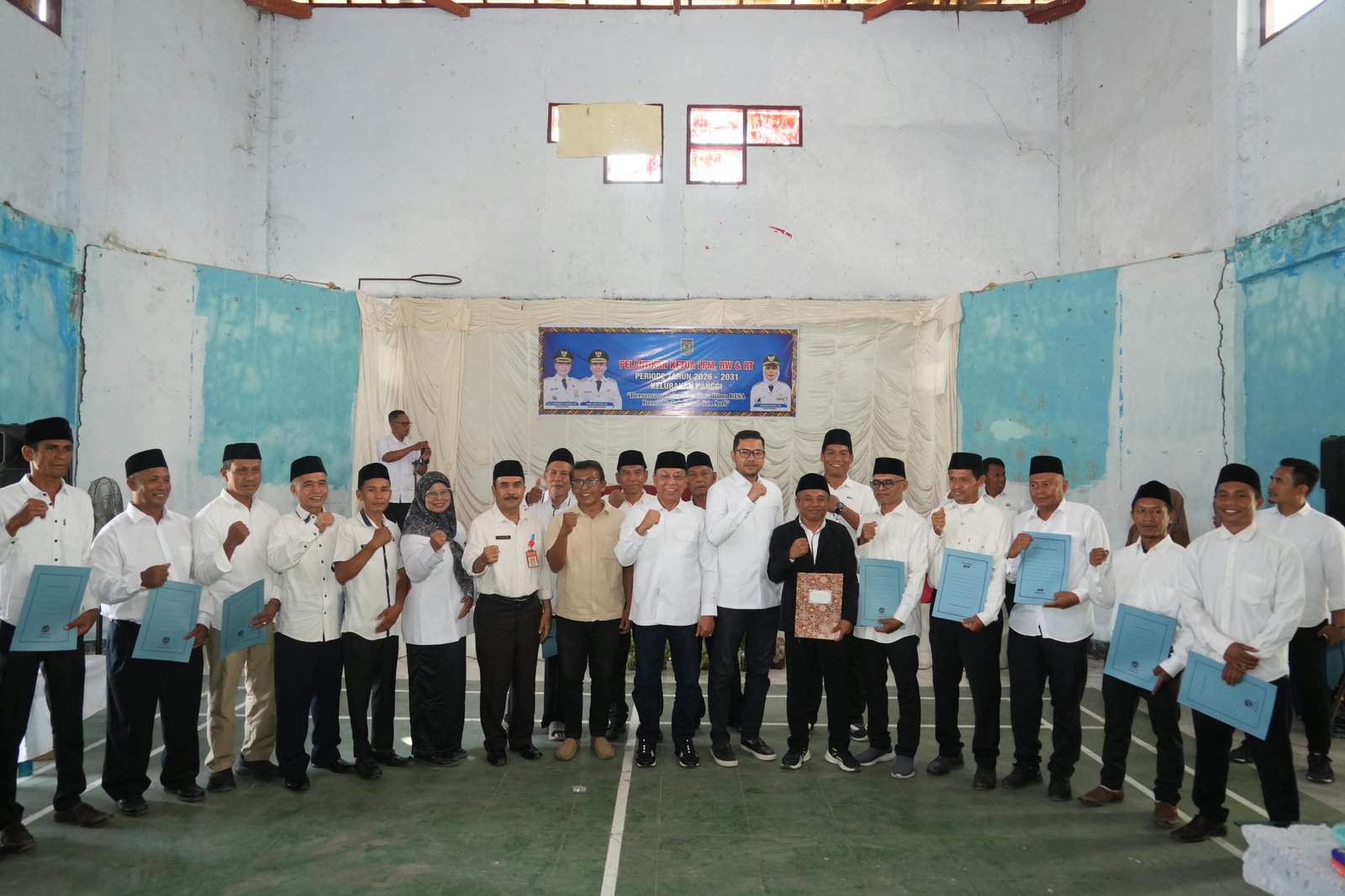 Wali Kota Bima Lantik Pengurus LPM, RW, dan RT Kelurahan Panggi